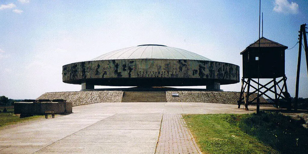 Majdanek museum - part of Majdanek tour